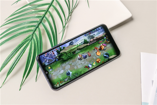 續(xù)航大升級(jí)，vivo U3x綜合評(píng)測(cè)：全新體驗(yàn)，大U可為