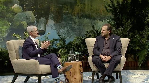 庫克：蘋果的目標(biāo)從來不是當(dāng)?shù)谝唬菍a(chǎn)品做到最好