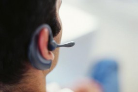 實(shí)探深圳華強(qiáng)北：一場(chǎng)白牌TWS耳機(jī)的狂歡