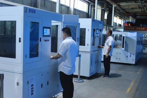 CNC退機(jī)潮后，呆滯的2000多臺(tái)3D玻璃熱彎?rùn)C(jī)有多少會(huì)退？