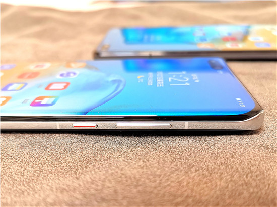 華為P40/P40 Pro圖賞：陶瓷材質(zhì)+90Hz四曲面柔性屏