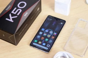 【曝光】再塑經(jīng)典，Redmi K50系列「墨羽」首張全身照亮相