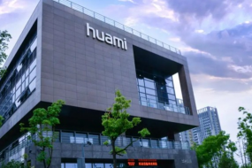 5季連虧，華米加注AI